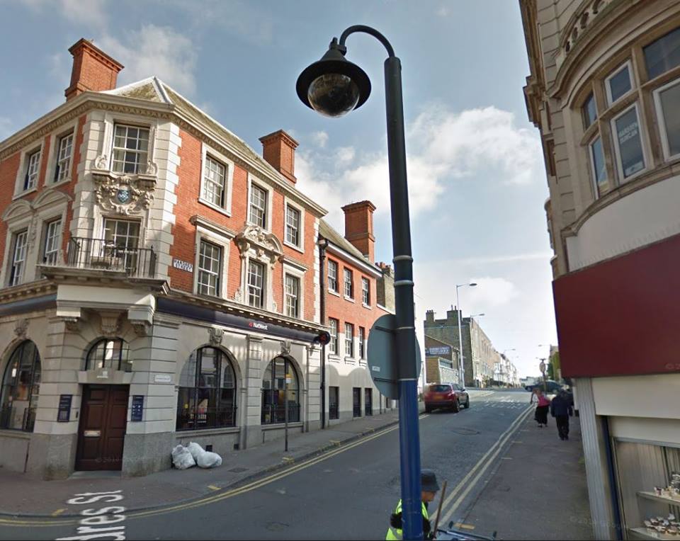 12498869_10205669559995050_1251297684_n